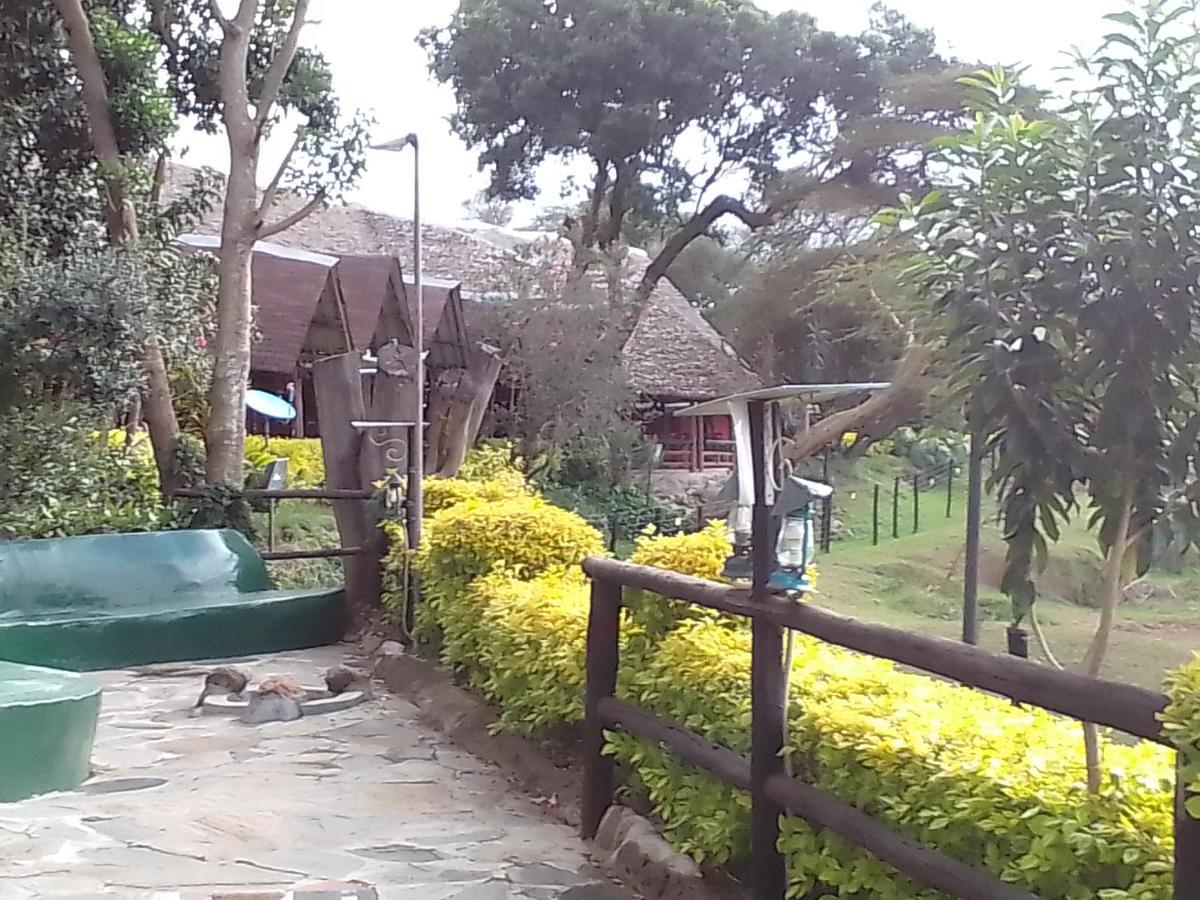Lodge Mara River