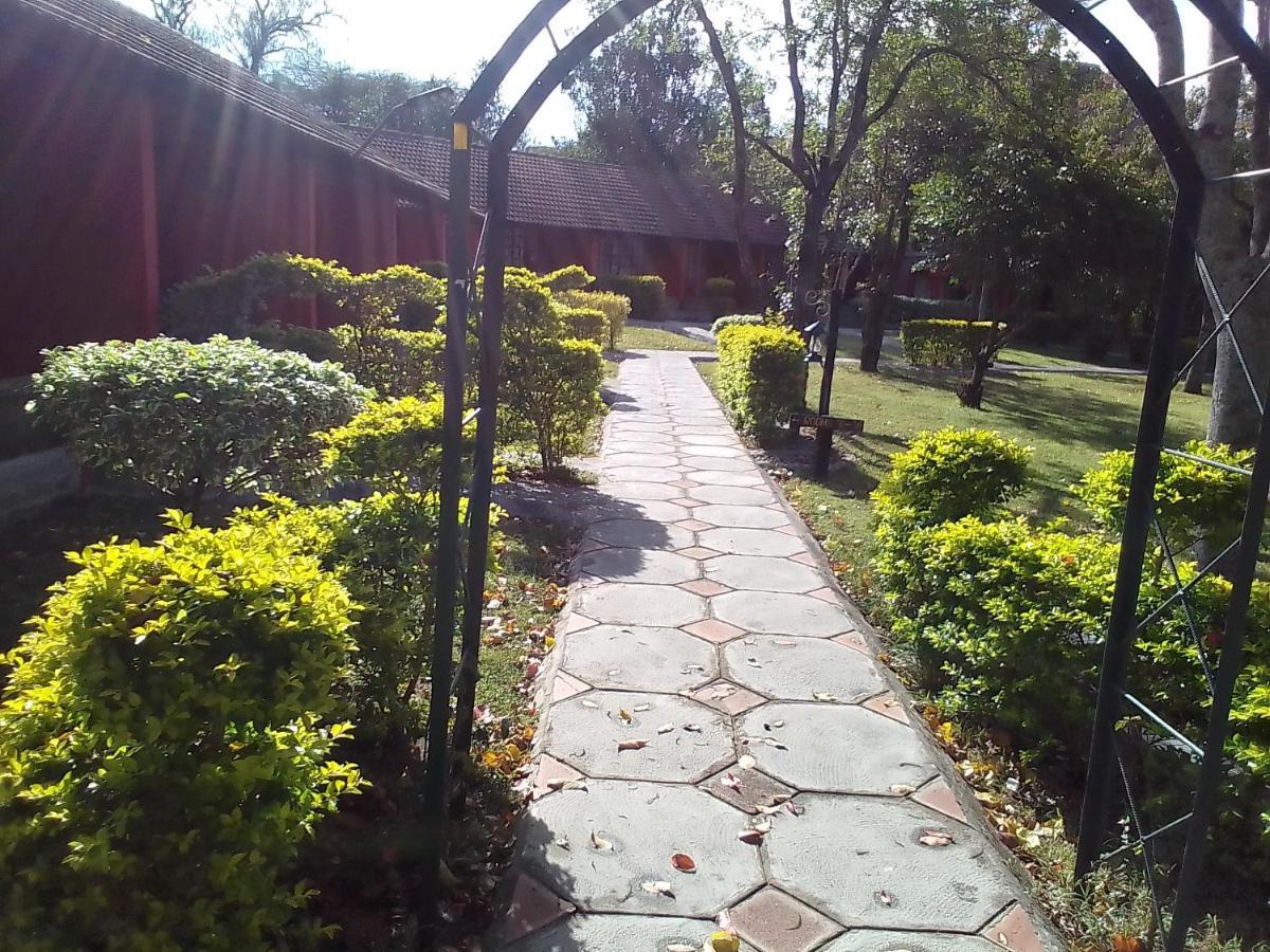 Lodge Mara River
