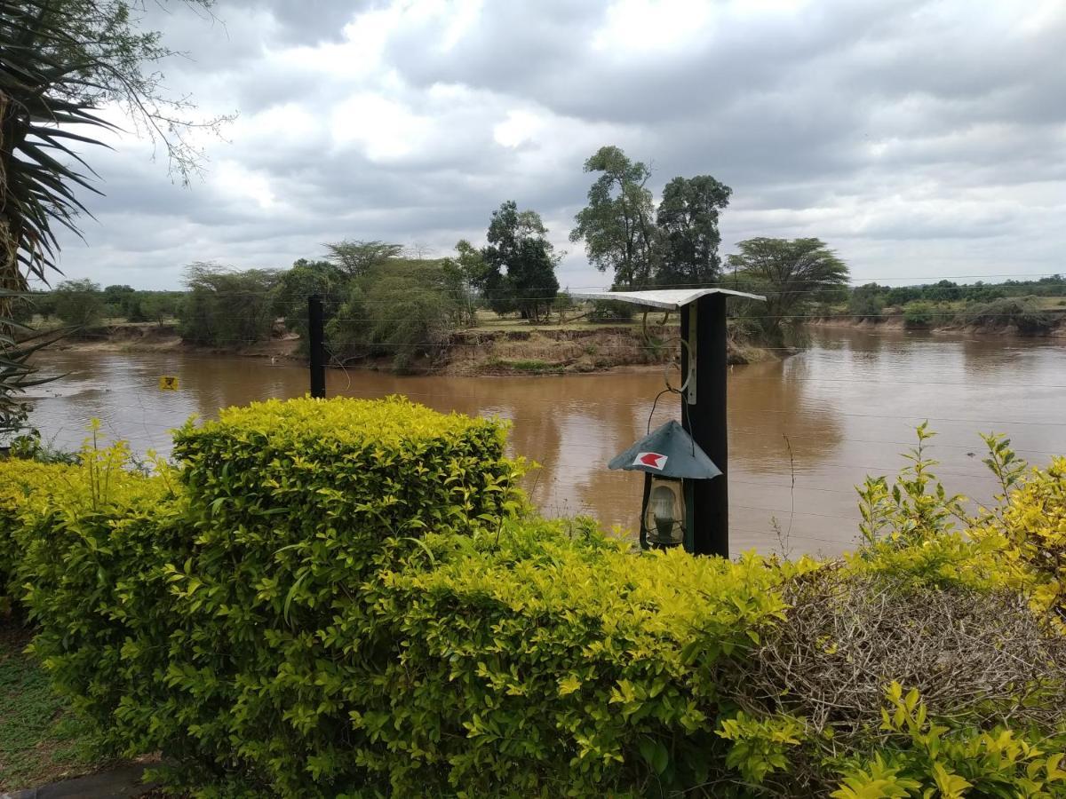 Mara River Lodge *